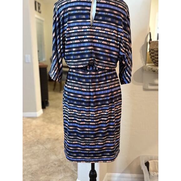 Jessica Simpson Cold Shoulder Striped Sheath Dress Size Small 4-8 - Picture 4 of 4